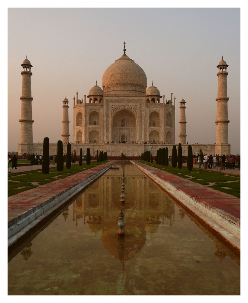 Taj Mahal Sundowner