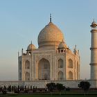 Taj Mahal: Vorderseite in der Morgensonne