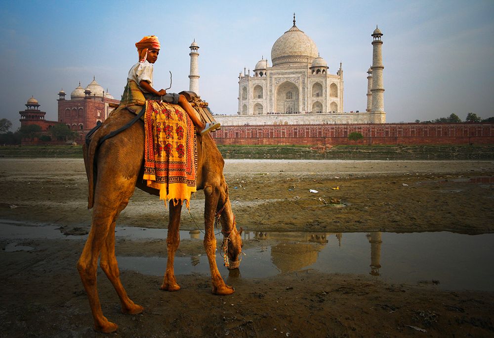 Tajmahal_boy by pixelmuse 