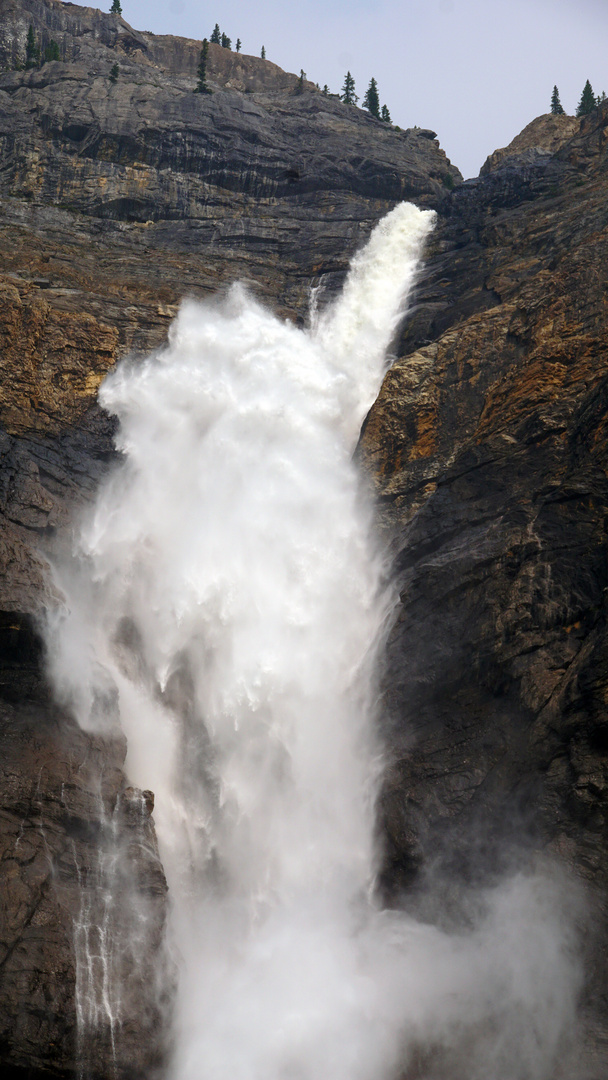 Takakkaw Falls 2