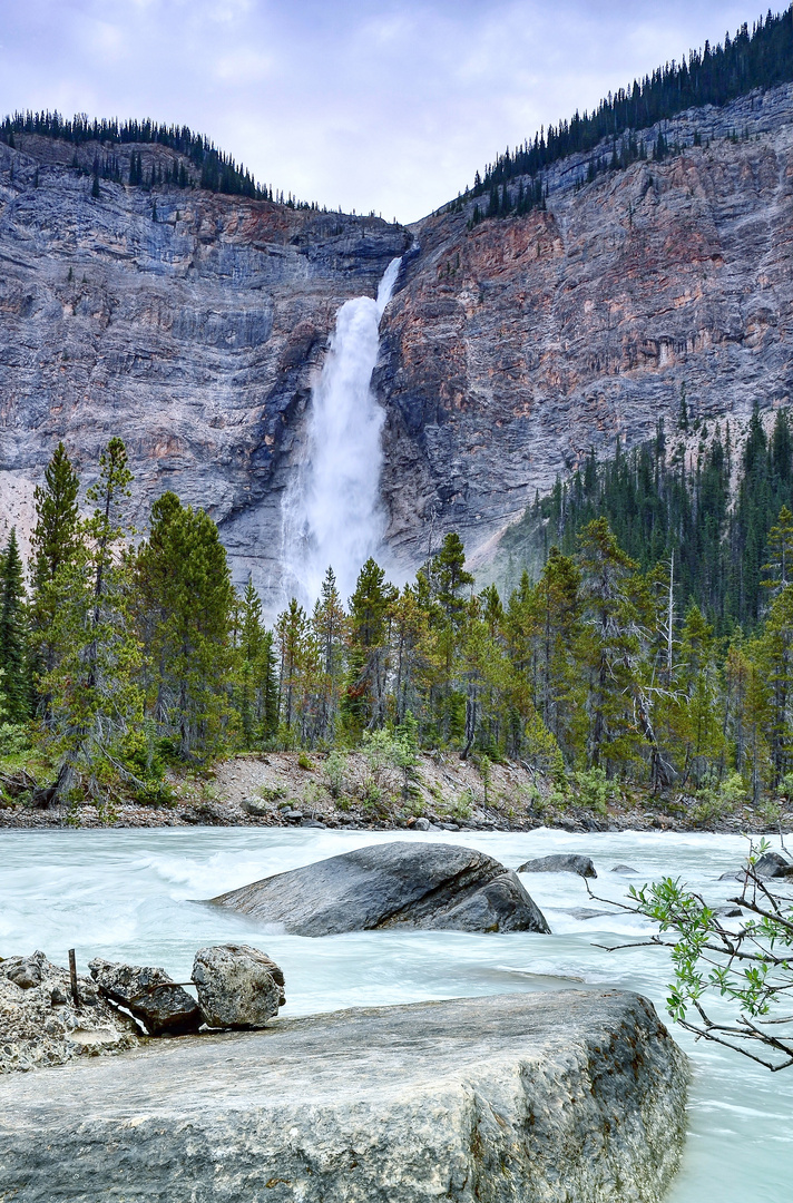 Takakkaw falls