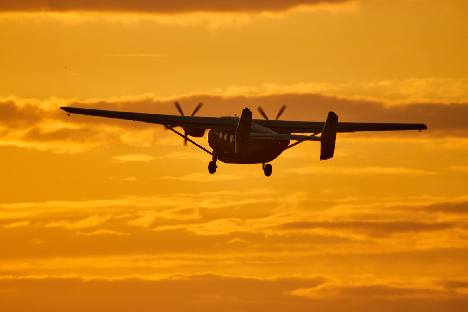 Take Off in den Sonnenuntergang