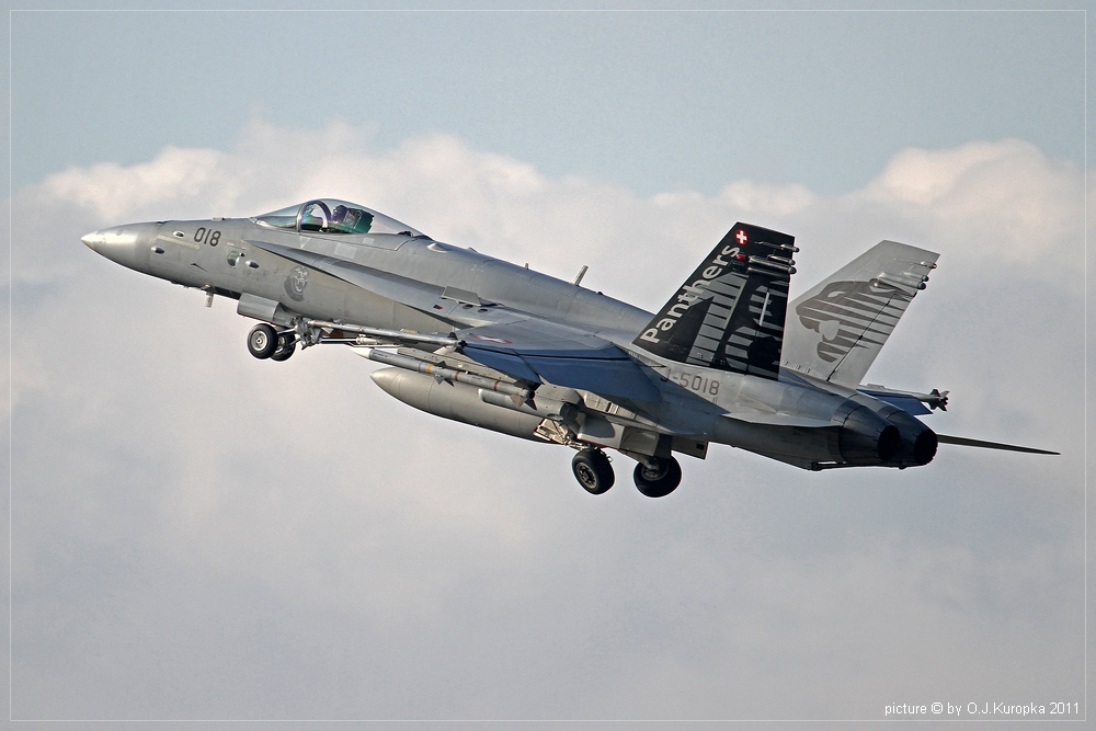 takeoff einer F/A 18 Hornet @ WEF 2011