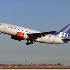 Takeoff Scandinavian Airlines Boeing 737-600