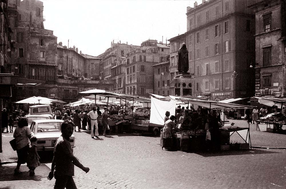 taking a walk to campodefiori