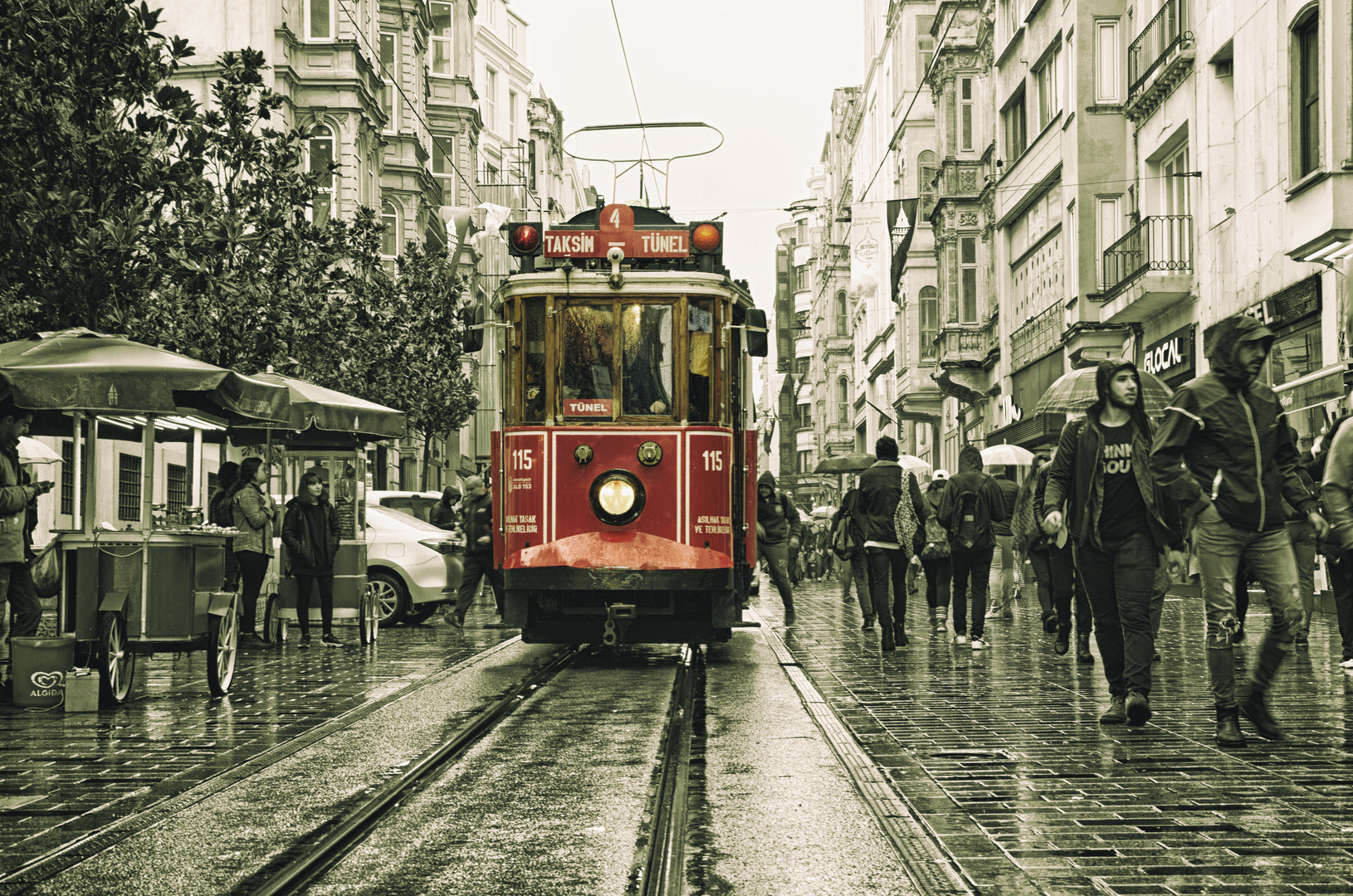 Taksim Bahn