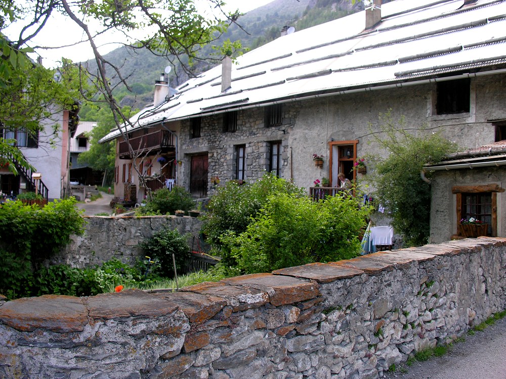 Tal der Clarée, Dorf Névache