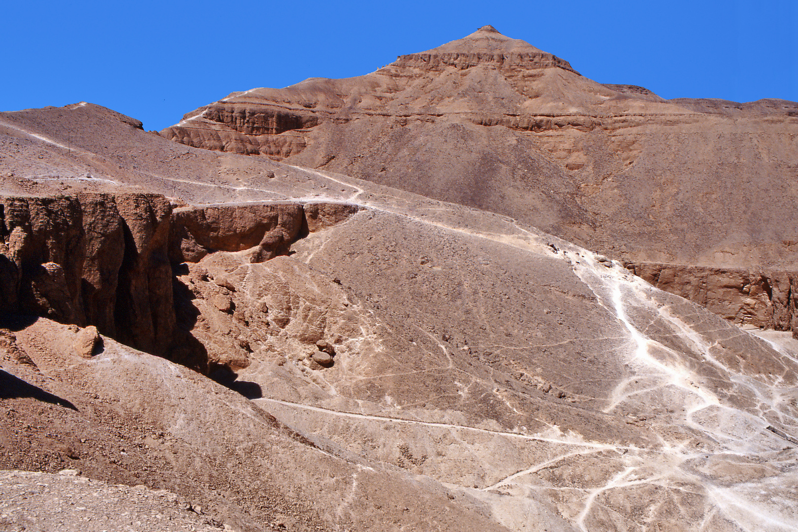 Tal der Könige - el-Qurn – der pyramidenförmige Gipfel im Herzen des Tals