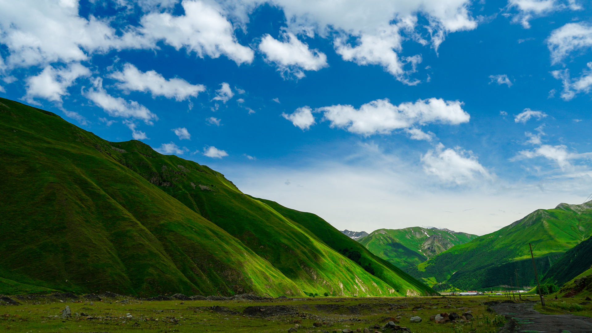 Tal im Kaukasus, Georgien