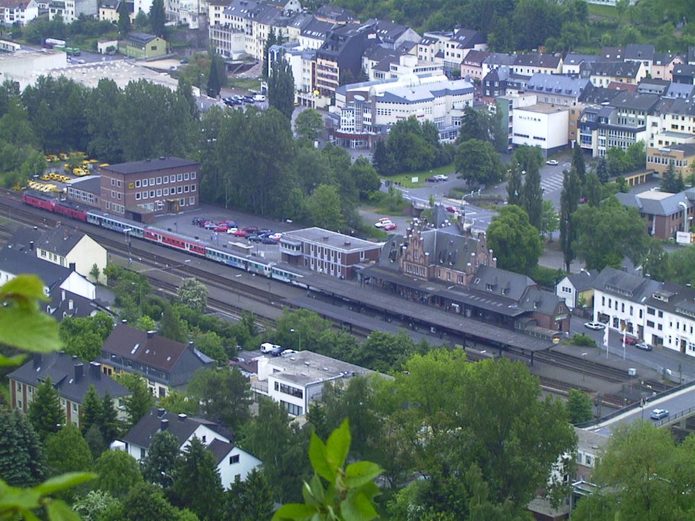 Tal mit Bahnhof