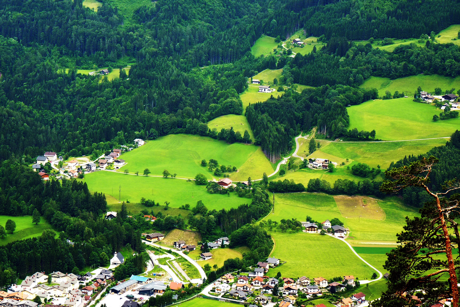 Tal zwischen den Bergen