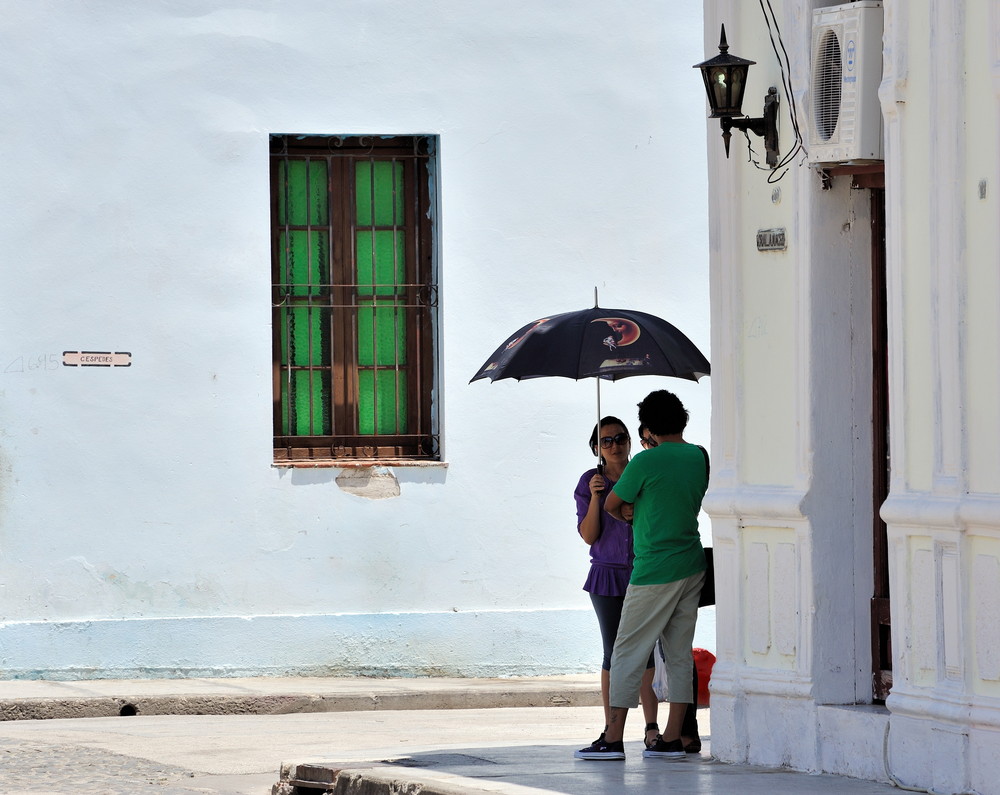 Talking in Bayamo 01