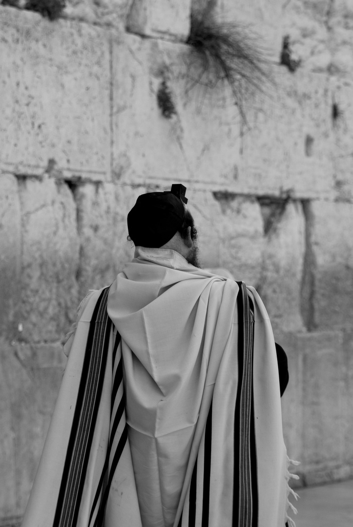 TALLIT, WESTERN WALL, JERUSALEM