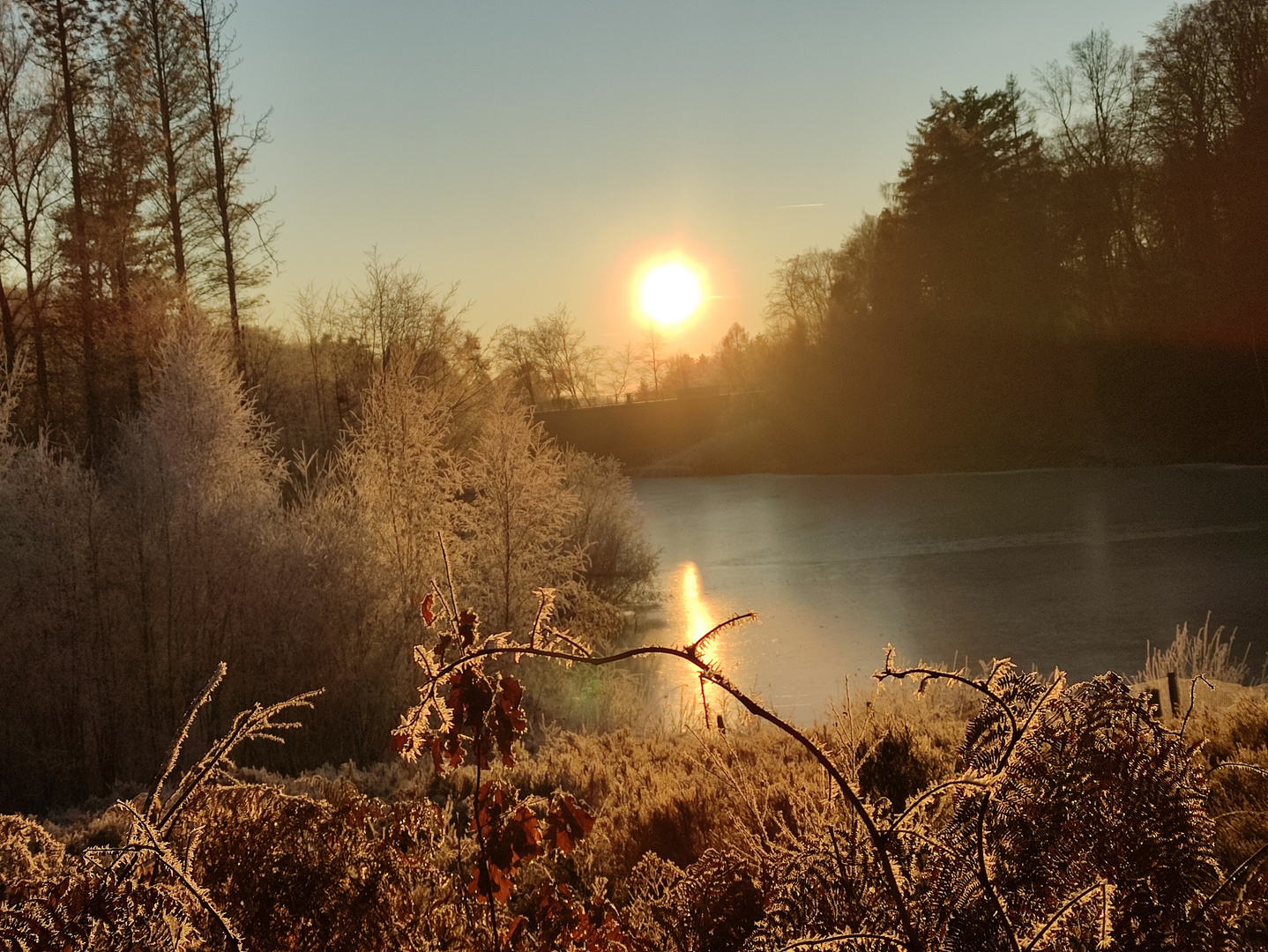 Talsperre bei Frost