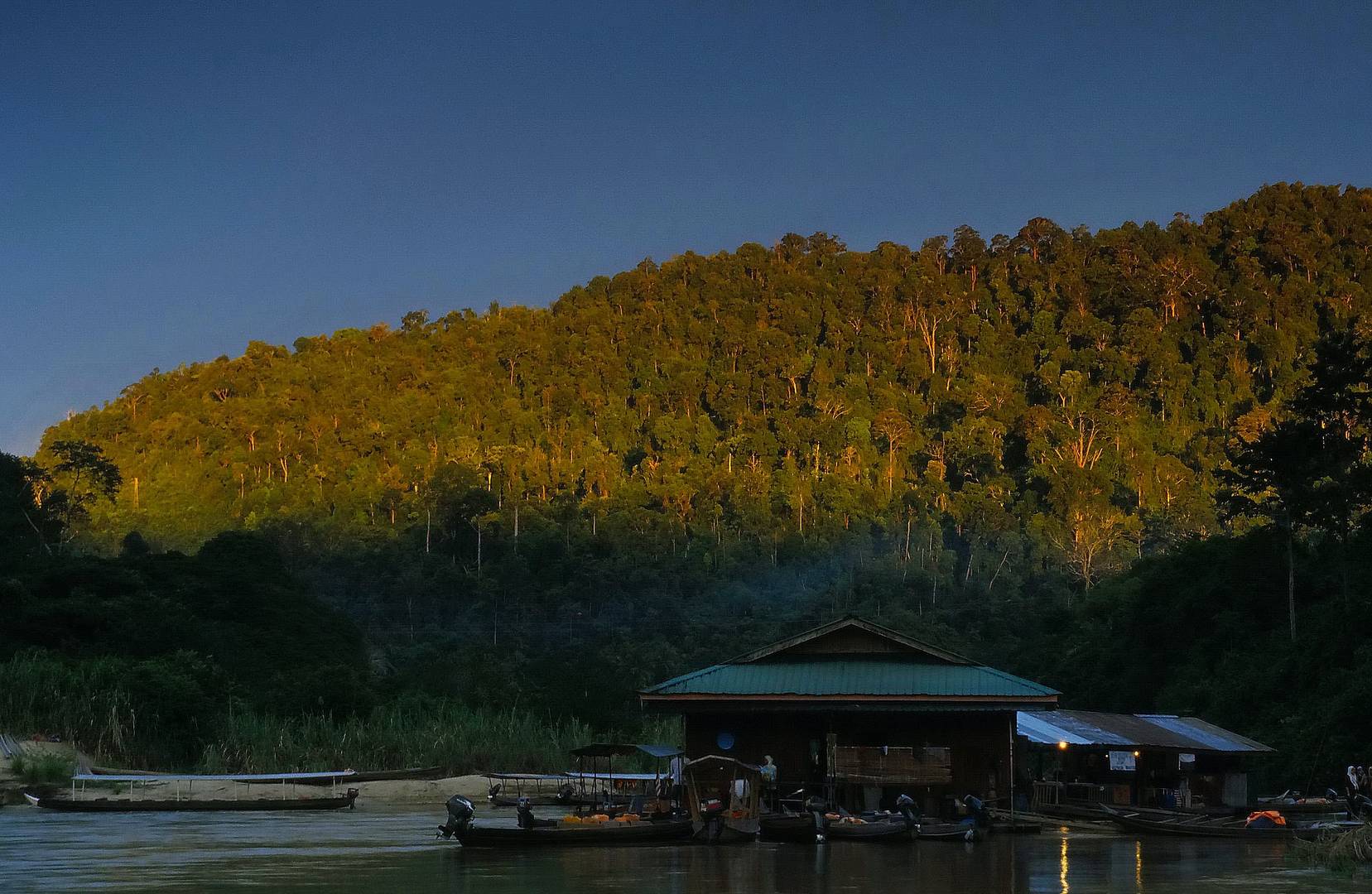 Taman Negara, Sungai Tembeling