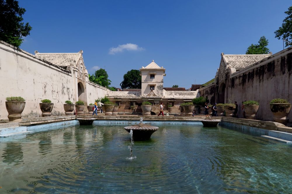 " Taman Sari "