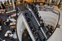 Tamron 17-50 My Zeil: Rolltreppen