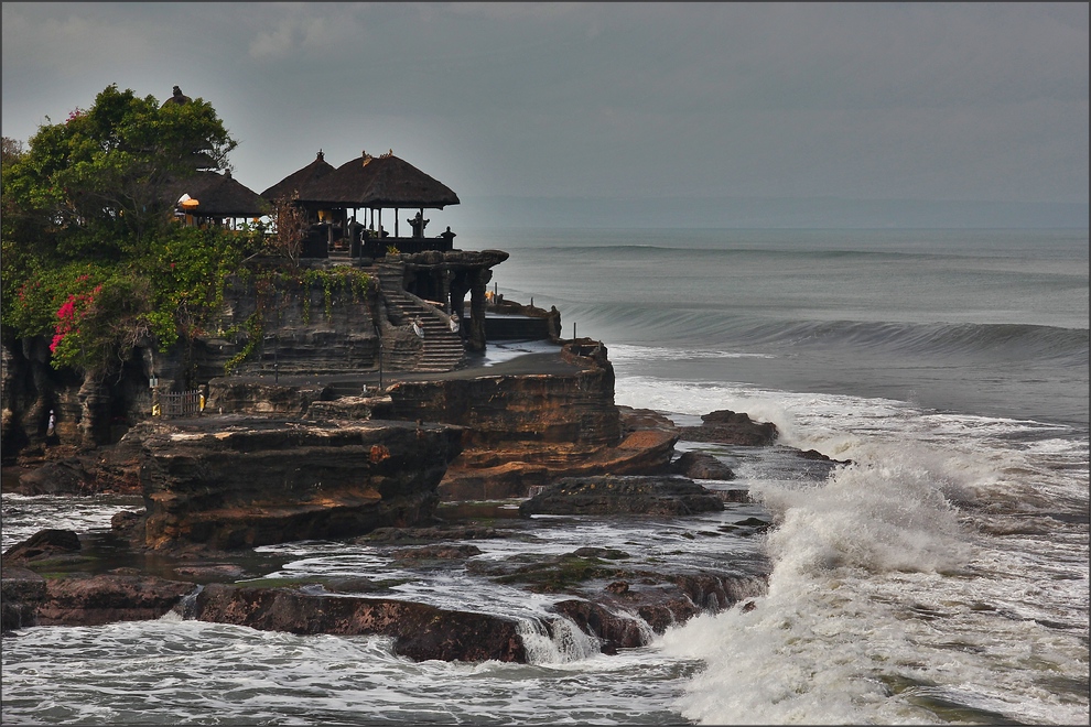 °* Tanah Lot *°