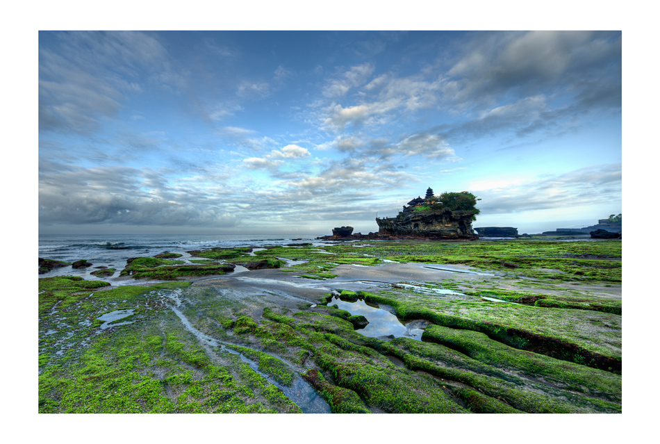 *Tanah lot*