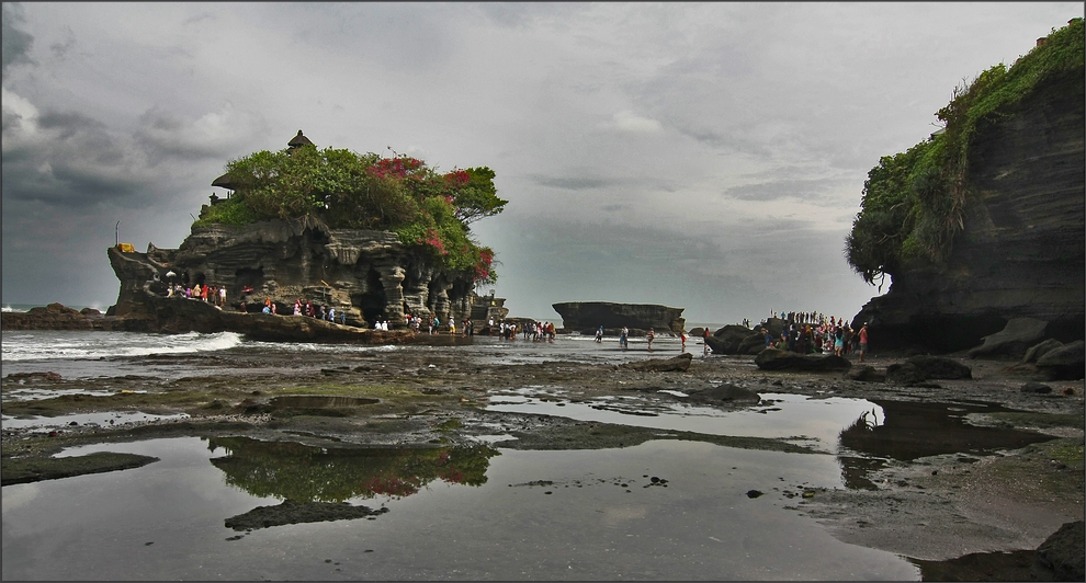 °* Tanah Lot **