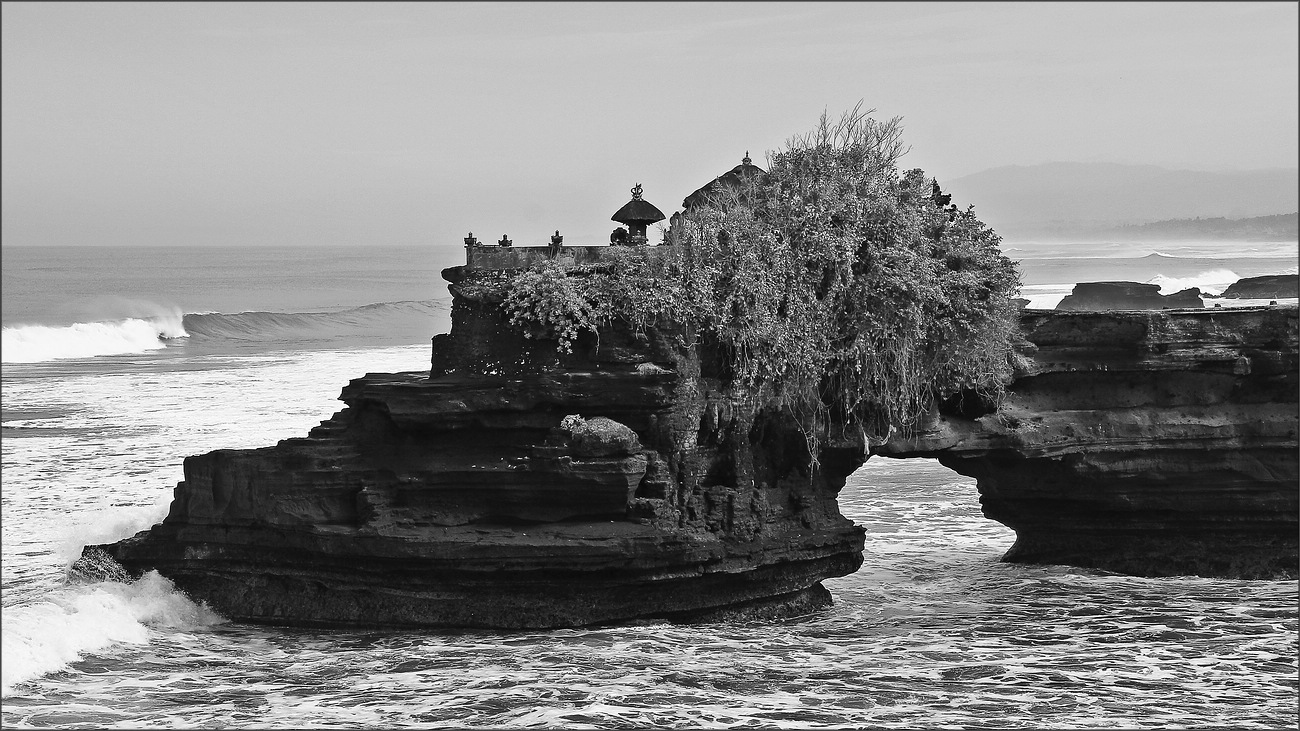 * Tanah Lot *