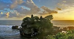 * Tanah Lot *