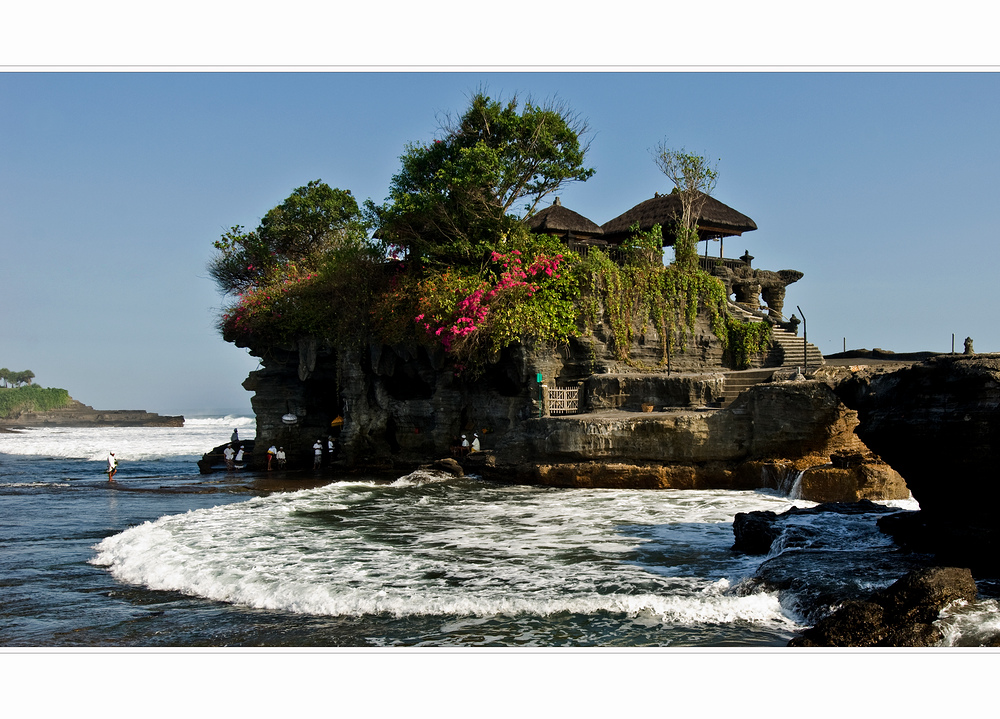 [ Tanah Lot Temple]