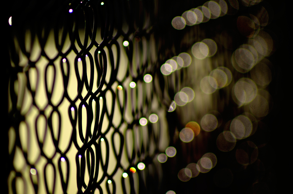 Tanca amb gotes d'aigua / Fence with water drops