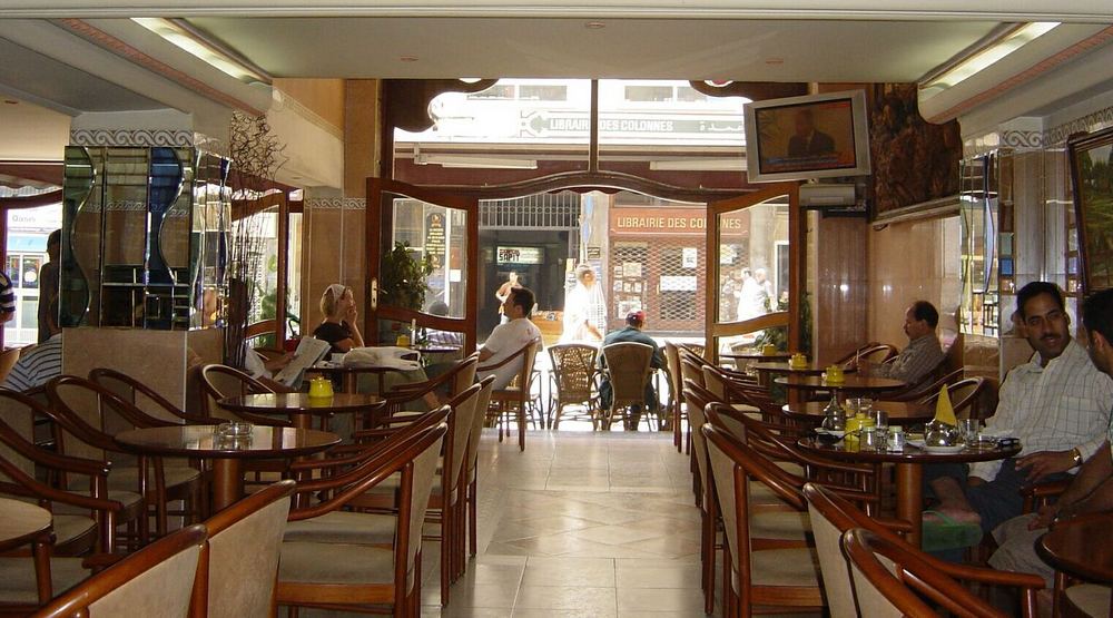 Tanger - Blick aus dem Café Dolcys auf die Librairie des Colonnes