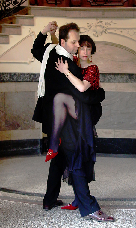 Tango im Treppenhaus