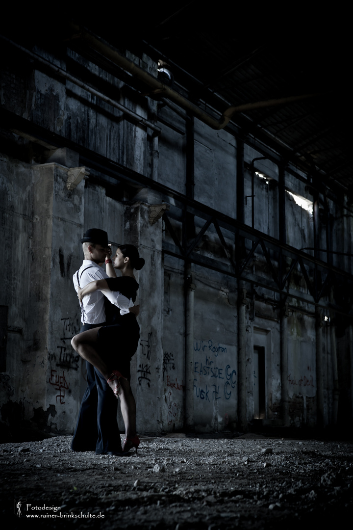 Tango in the Dark