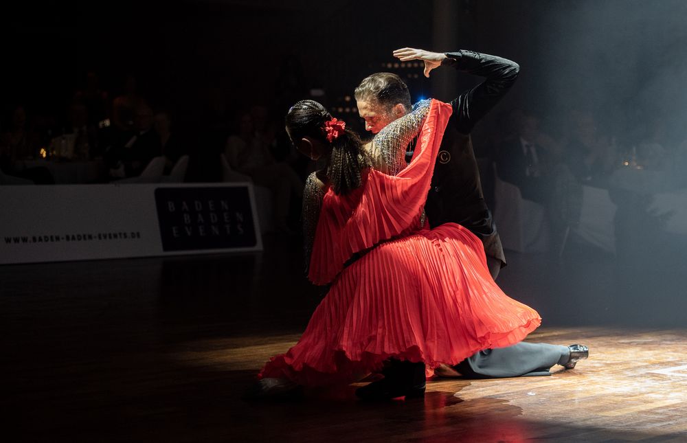 Tango, weltmeisterlich von Domen Krapez (Slowenien) und Natascha Karabey (Deutschland)