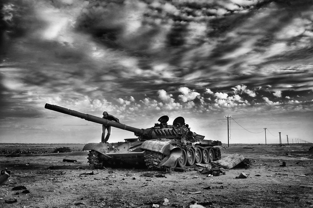 Tank at Eastern Front, between Adjdabiya and Brega