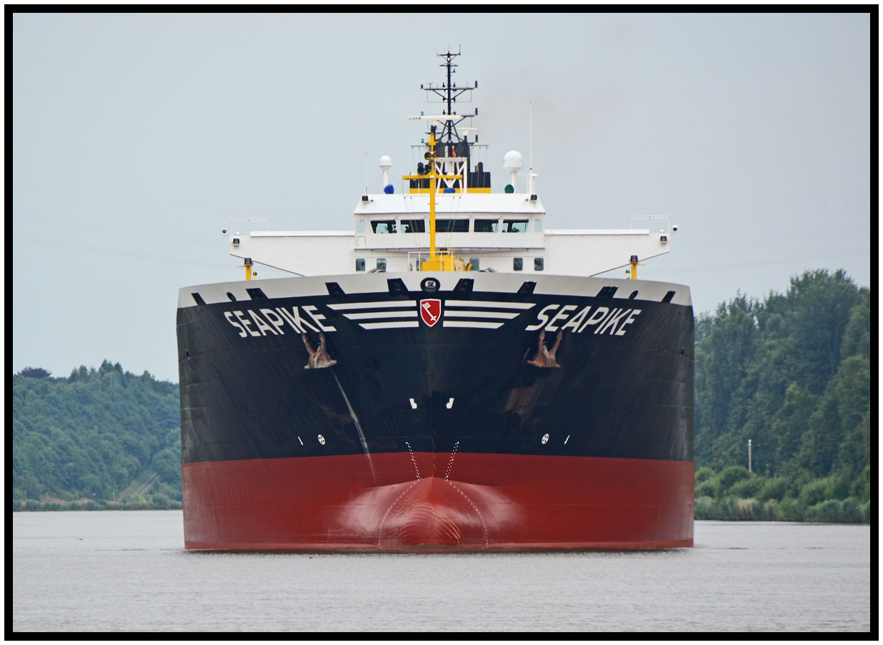 Tanker SEAPIKE im Nord- Ostseekanal