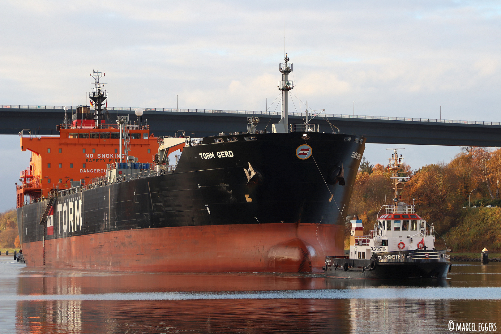 Tanker TORM GERD vor Kiel-Holtenau 