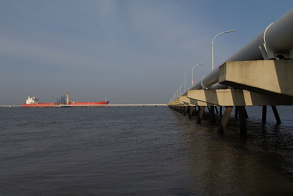 Tankerlöschbrücke Wilhelmshaven