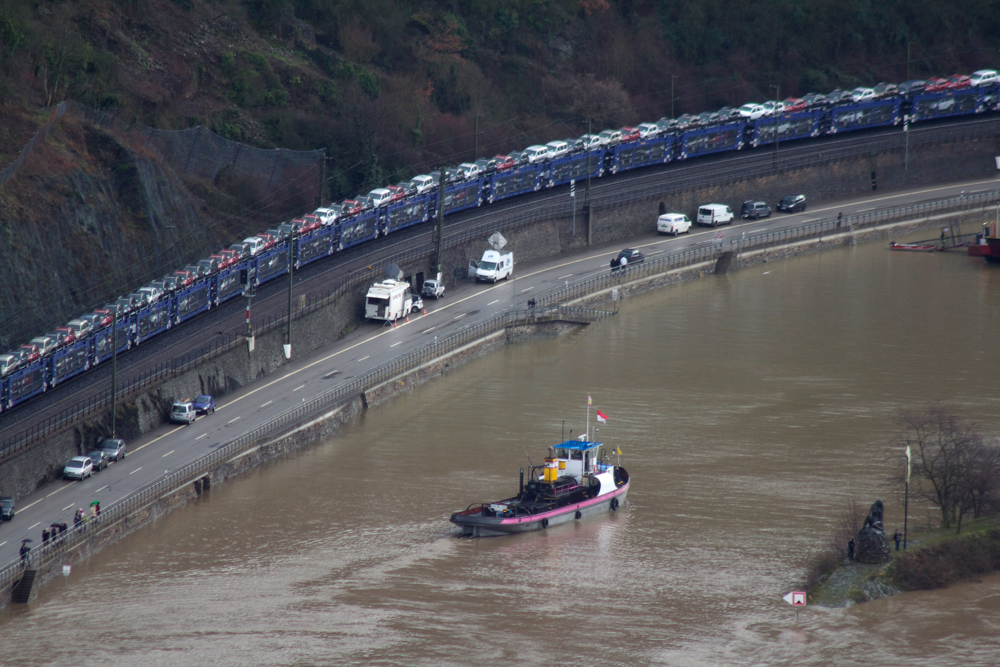 Tankerunglück auf dem Rhein bei St. Goar, Hochwasser