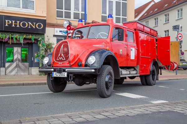 Tanklöschfahrzeug TLF 16 - Baujahr: 1963 der Oldtimerfreunde der Feuerwehr Flensburg