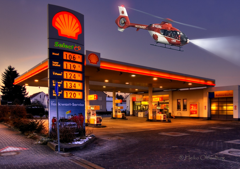 Tankstelle Foto & Bild bearbeitungs techniken, hdri & tm, digiart Bilder auf