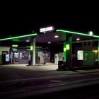 Tankstelle bei Nacht 7