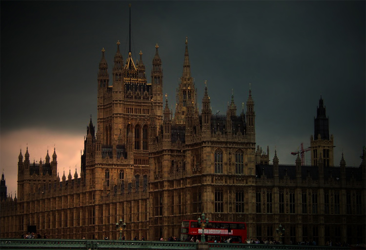 Tanti saluti di Londra!