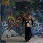 Tanz an der Grafittiwand