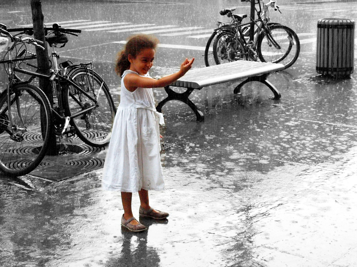 Tanz im Regen Foto &amp; Bild kinder, kinder im schulalter, regen Bilder