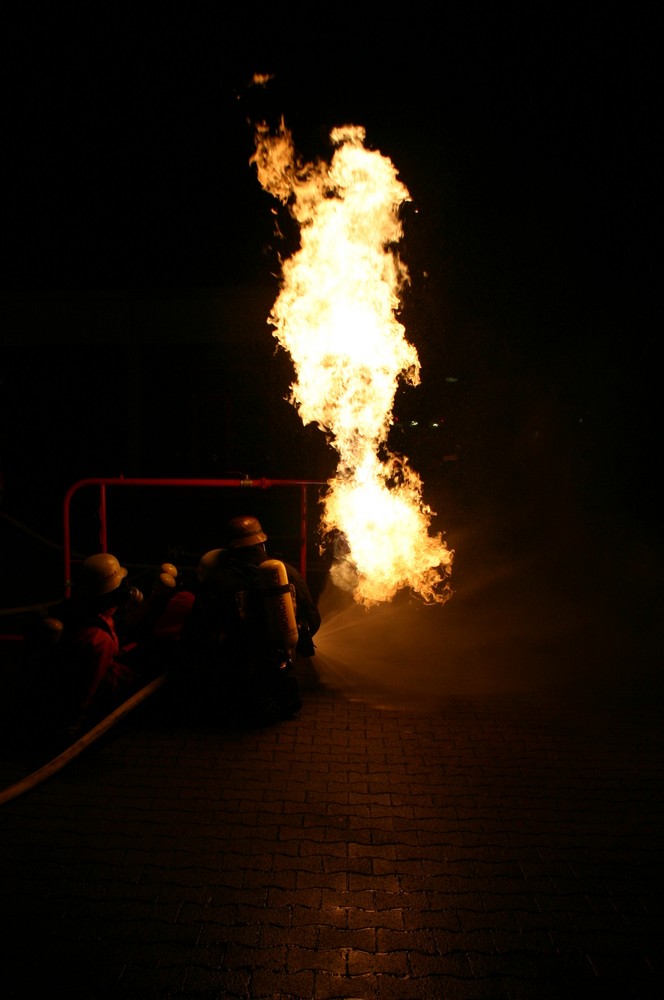 Tanz mit dem Feuer