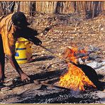 Tanzania 2001 - Korosho - Cashew Nuts - Rösten, Bild 001