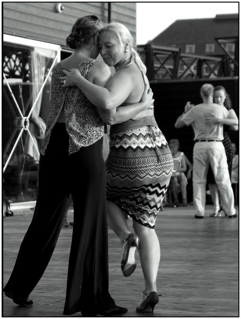 . tanze Tango mit mir.......