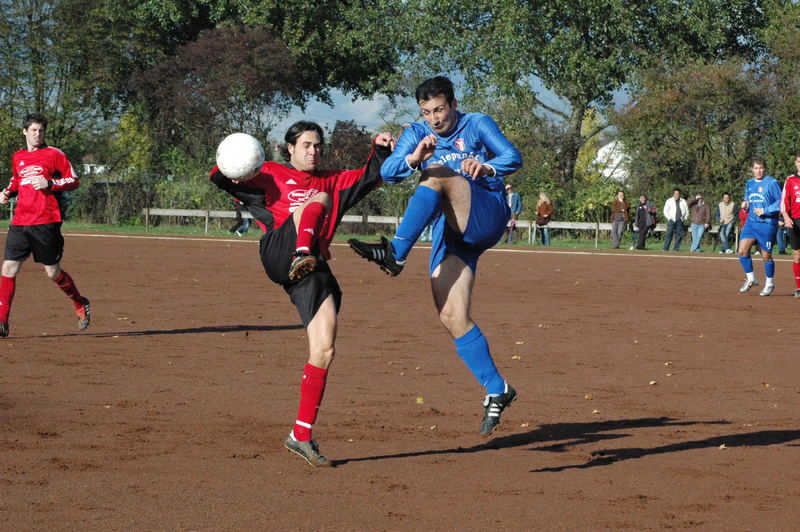 Tanzen mit Fussball von Mustafa Borak