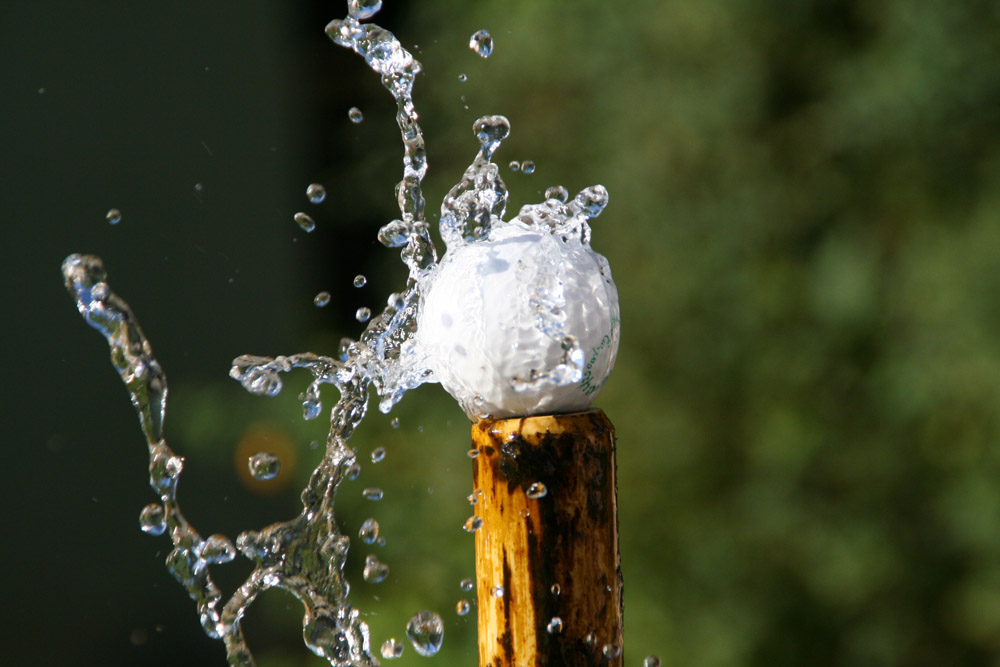 Tanzender Golfball