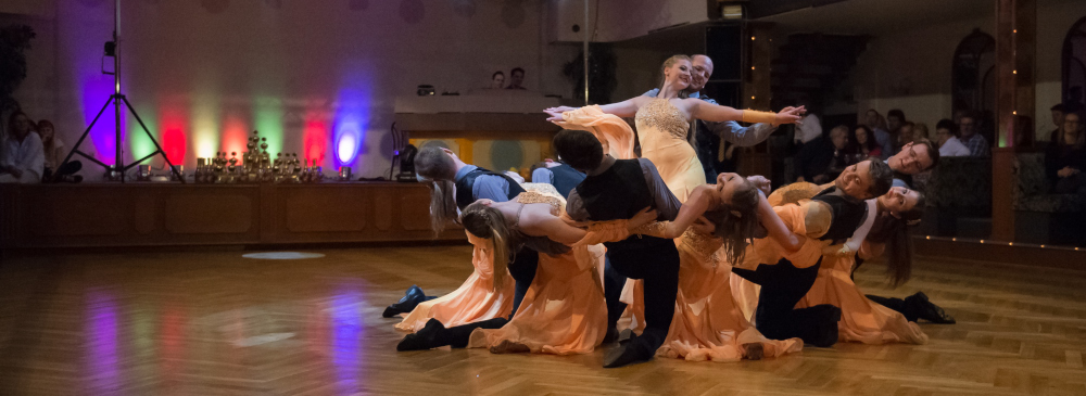 Tanzschule Streng Fürth - Standardformation A mit "Everlasting Love" (1)