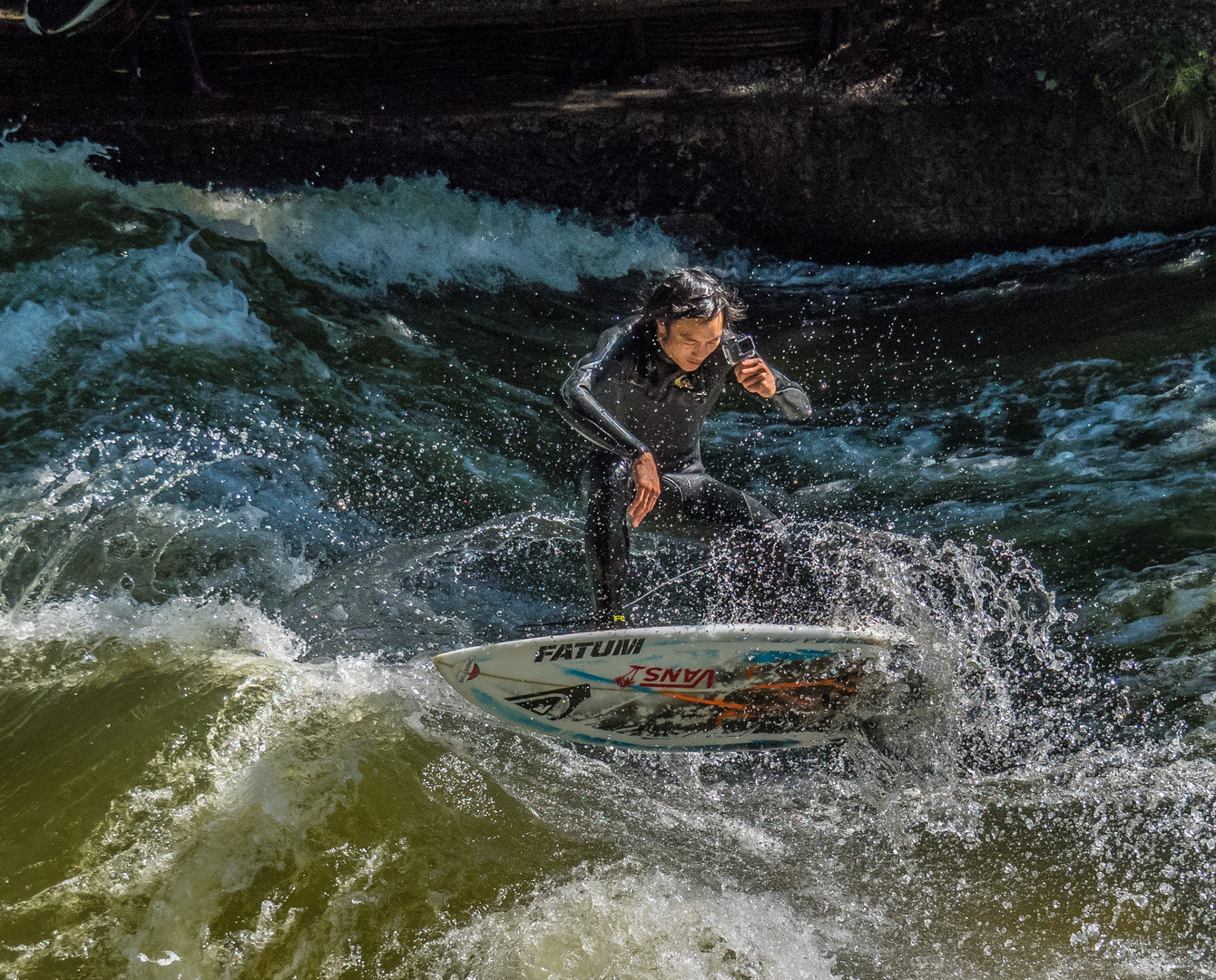 Tao Schirrmacher rocked die Eisbachwelle.